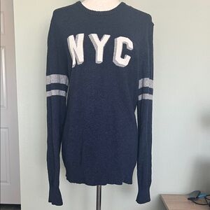 GAP Navy and Cream NYC Sweatshirt - Tall